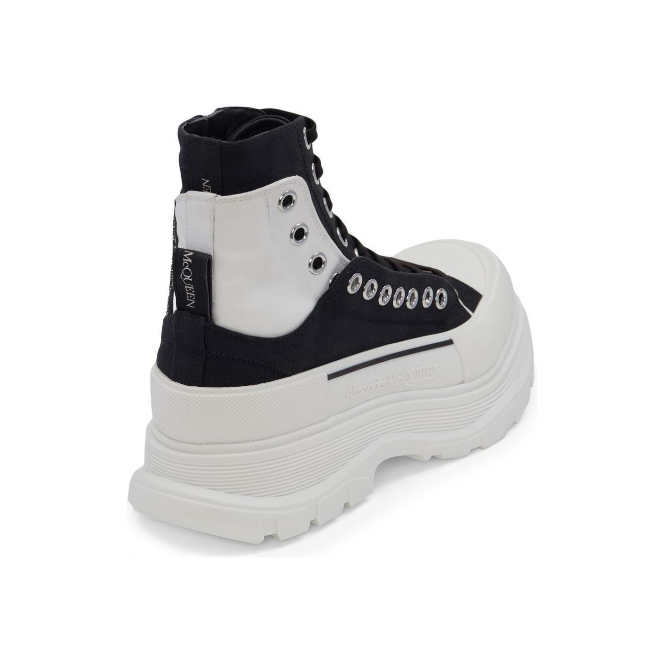 Alexander McQueen Tread Slick lace-up Fastening Boots 735819W4TGR1170