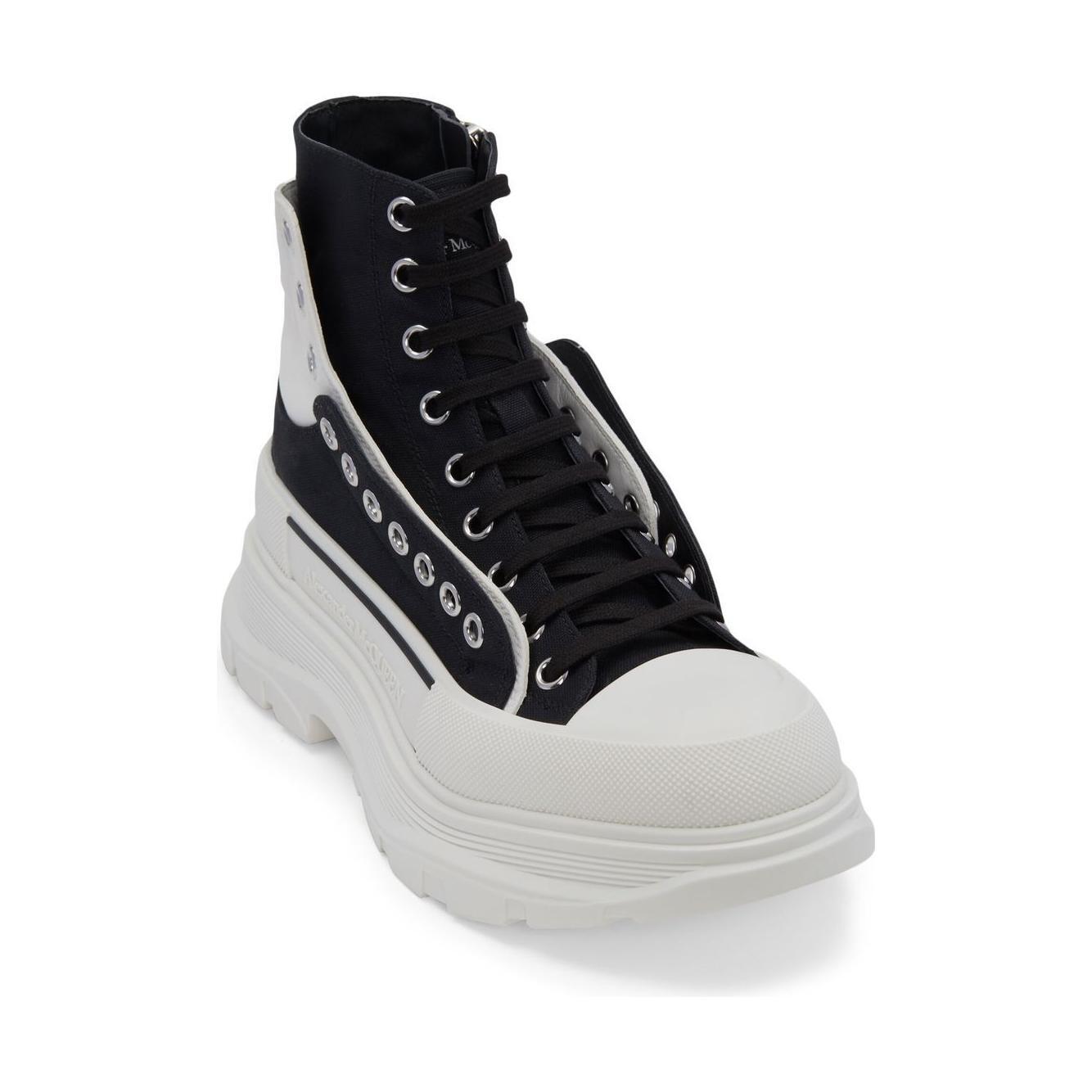 Alexander McQueen Tread Slick lace-up Fastening Boots 735819W4TGR1170