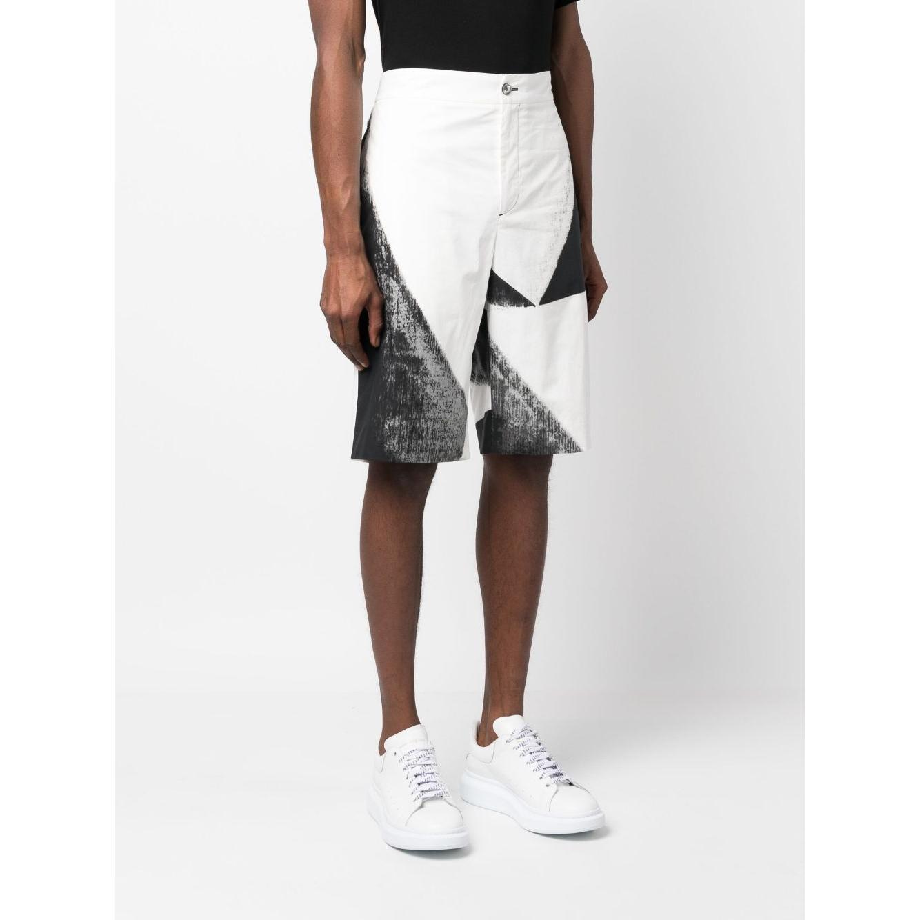 Alexander McQueen abstract-print cotton bermuda shorts 735194QUO841080