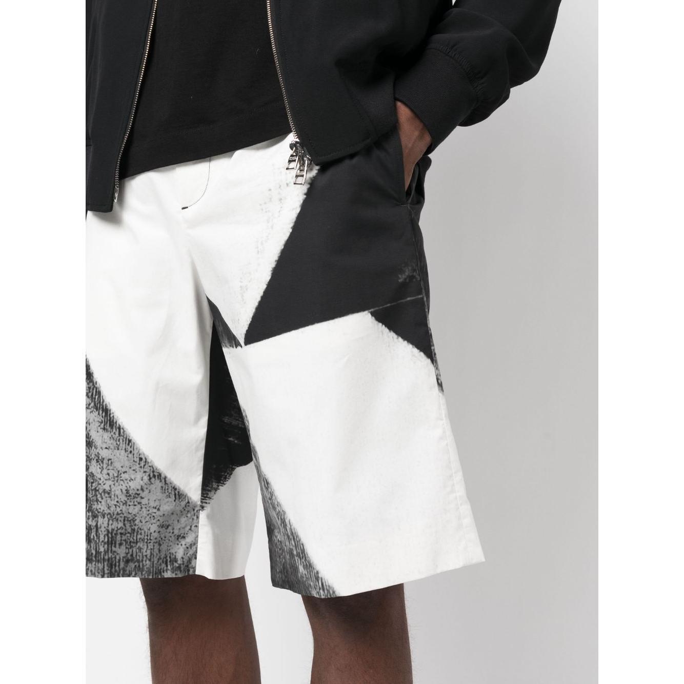 Alexander McQueen abstract-print cotton bermuda shorts 735194QUO841080