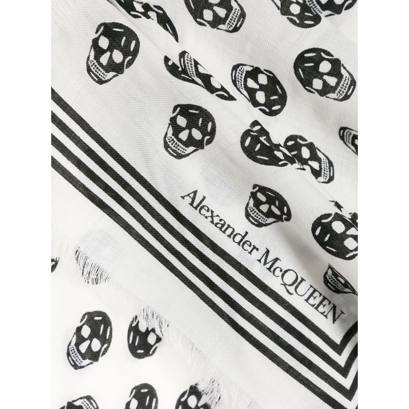 Alexander McQueen Skull wool scarf 590934D3222Q9260