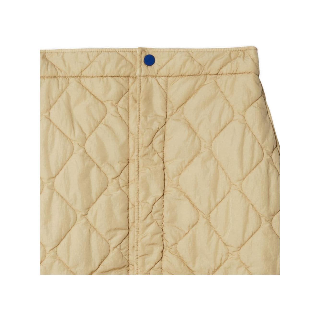 Burberry Quilted mini skirt 8081126B7348