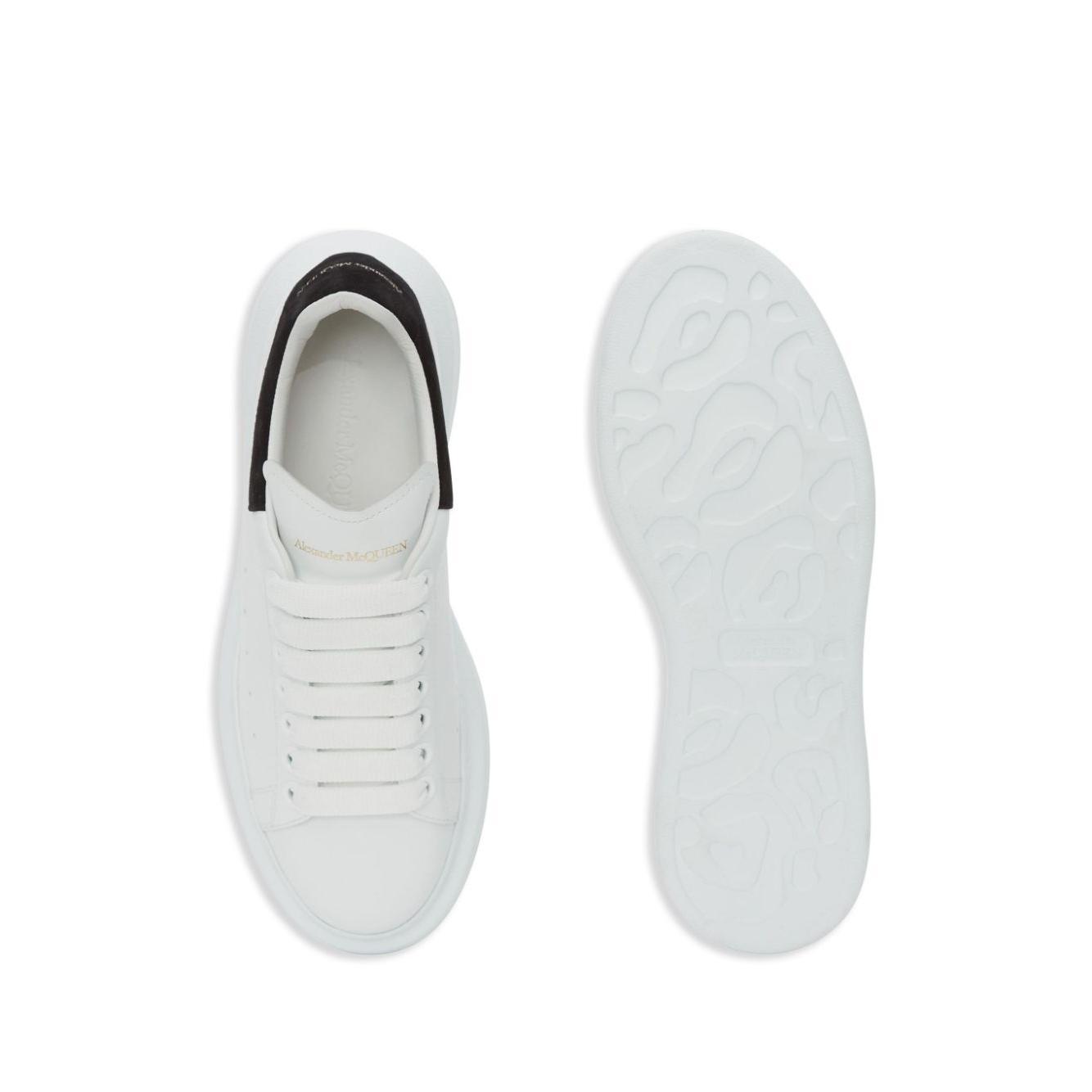 Alexander Mcqueen Oversized low-top sneakers 553770WIEF19061-P25