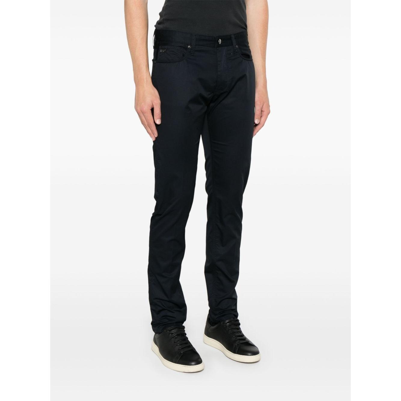 Emporio Armani Slim-fit jeans with logo badge EM000668AF14253UB118-P25