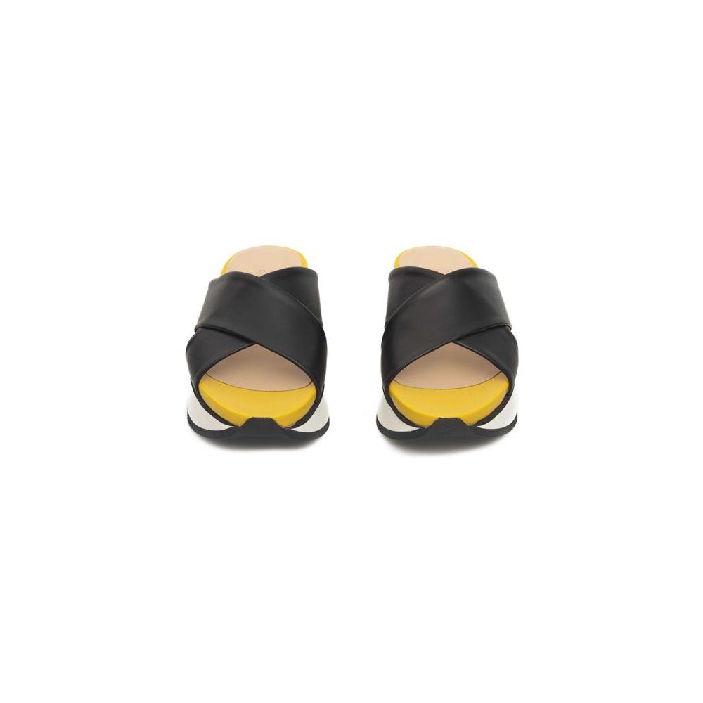 黑色 CALF 皮革凉鞋