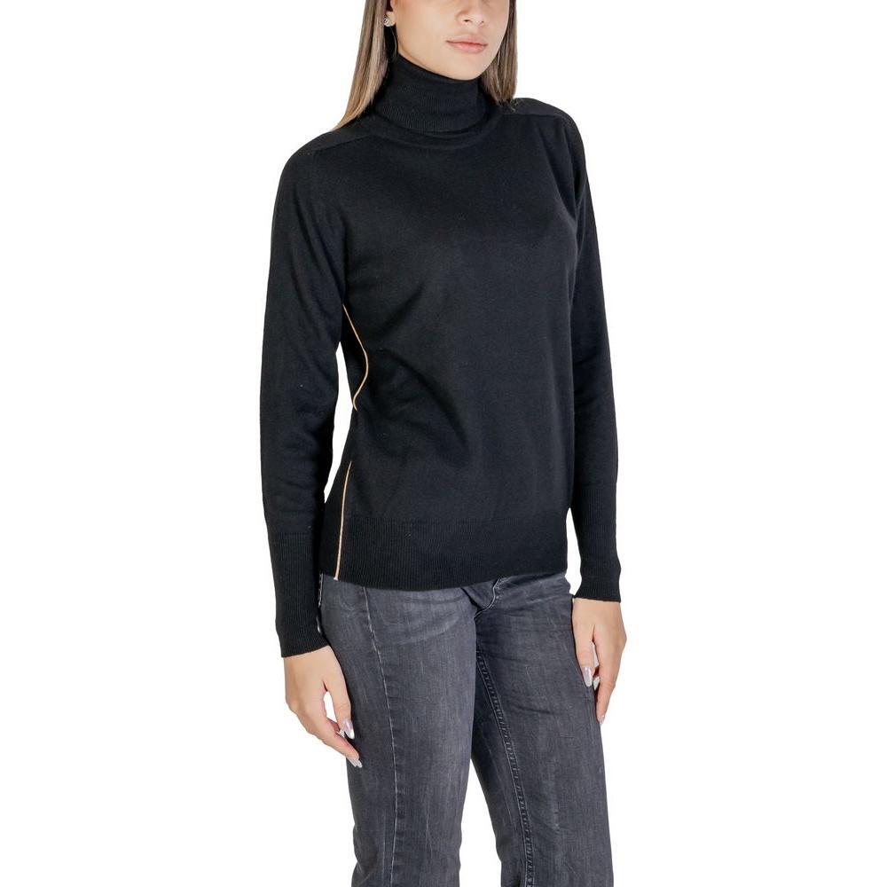 Alviero Martini Prima Classe Black Viscose Turtleneck AL-14625300009-IT46 | L