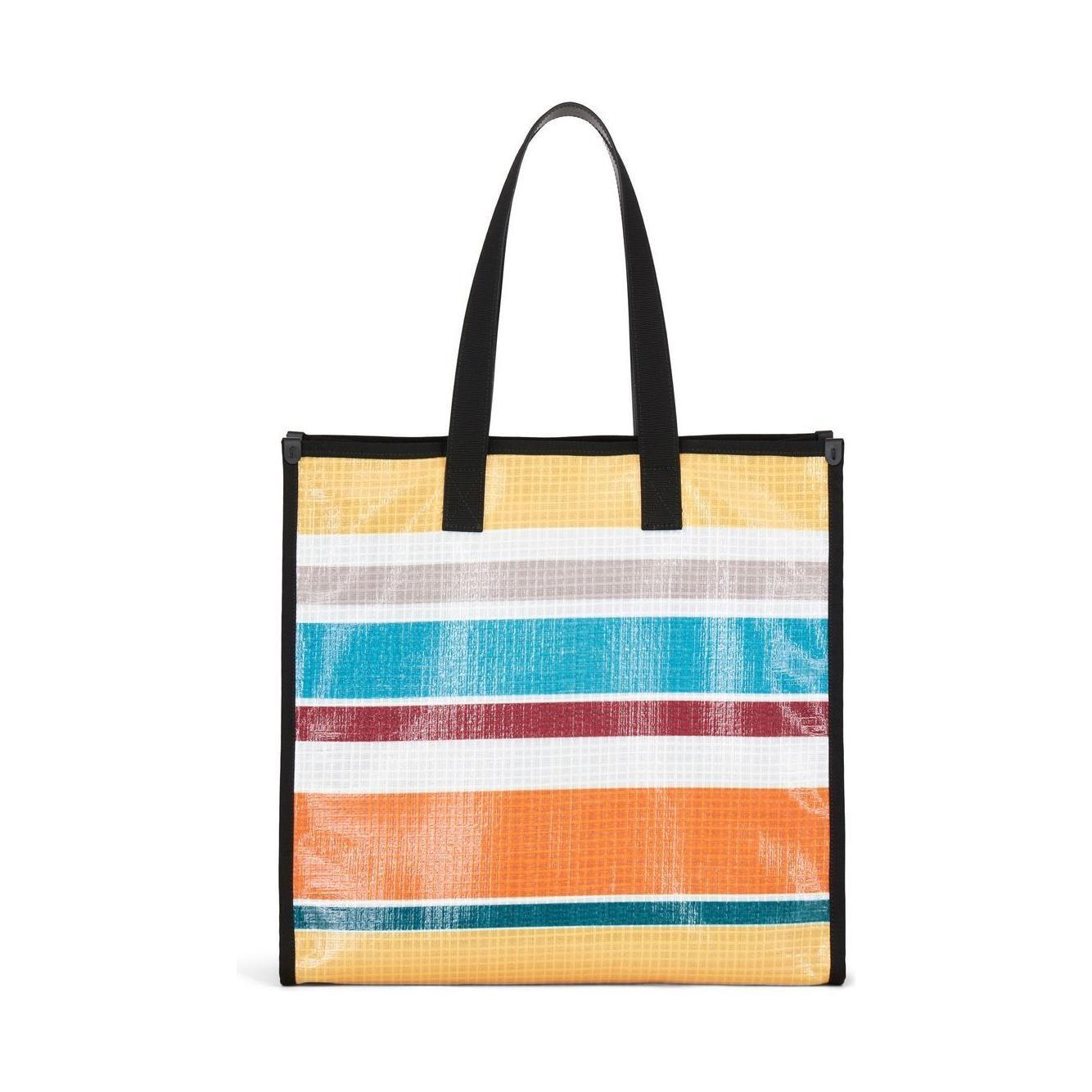 Front view with bag zipped and handles upright.