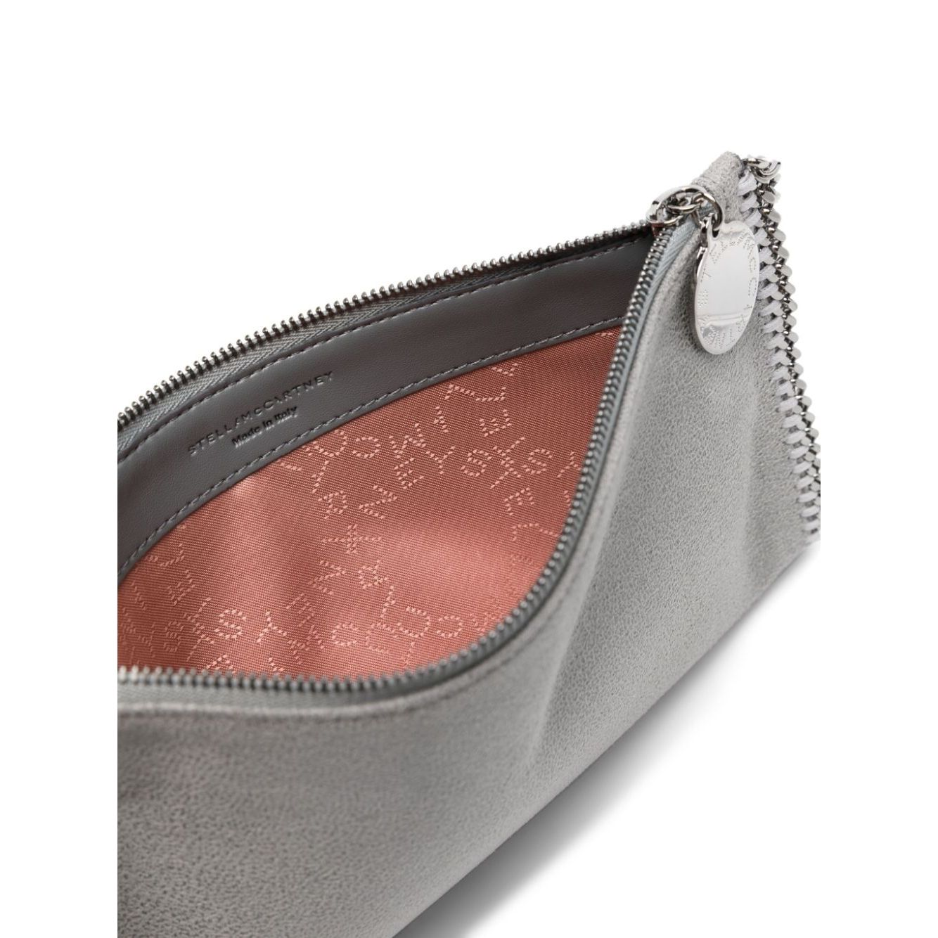 Front view with bag zipped and handles upright.