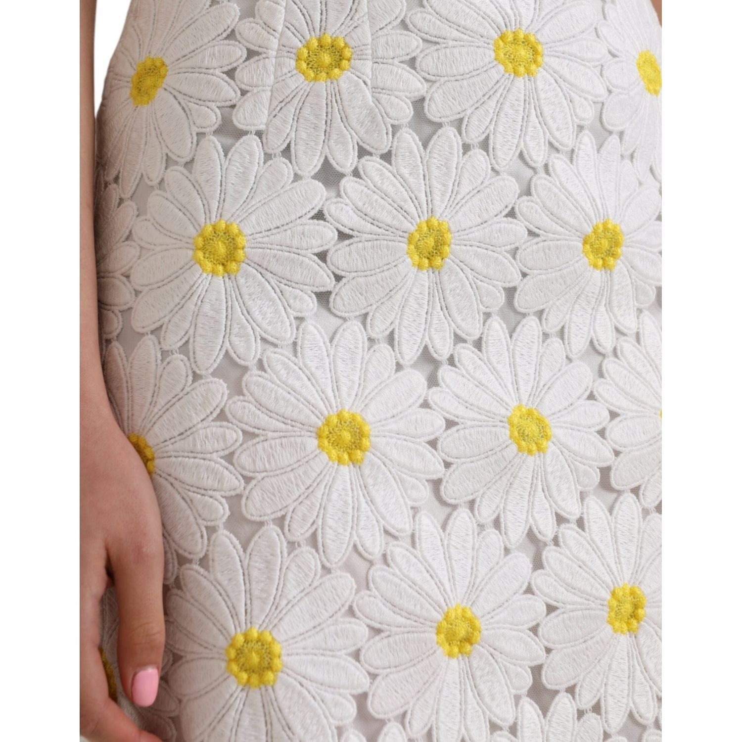 Dolce & Gabbana White Floral Pencil Straight Lace Skirt