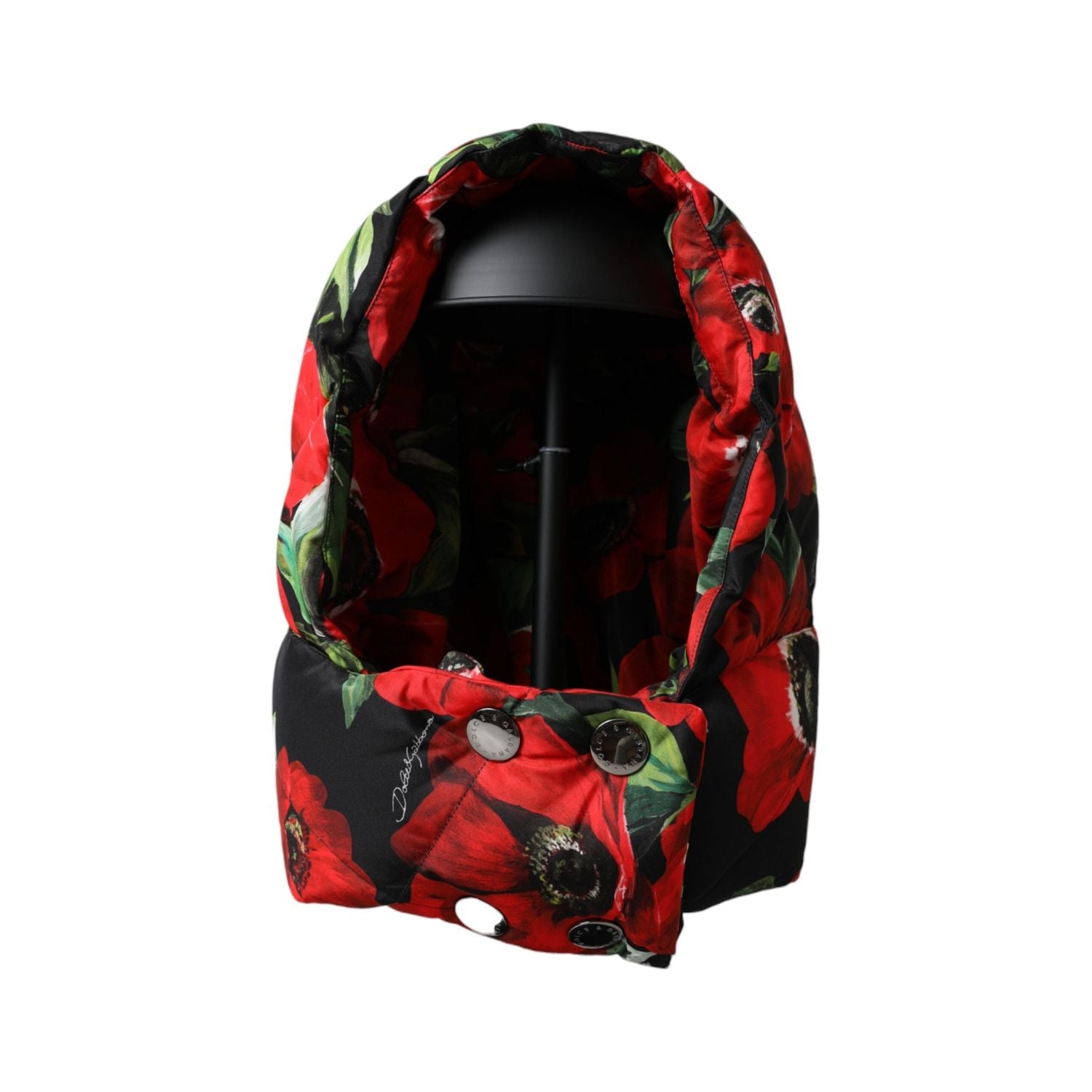 Front view with bag zipped and handles upright.