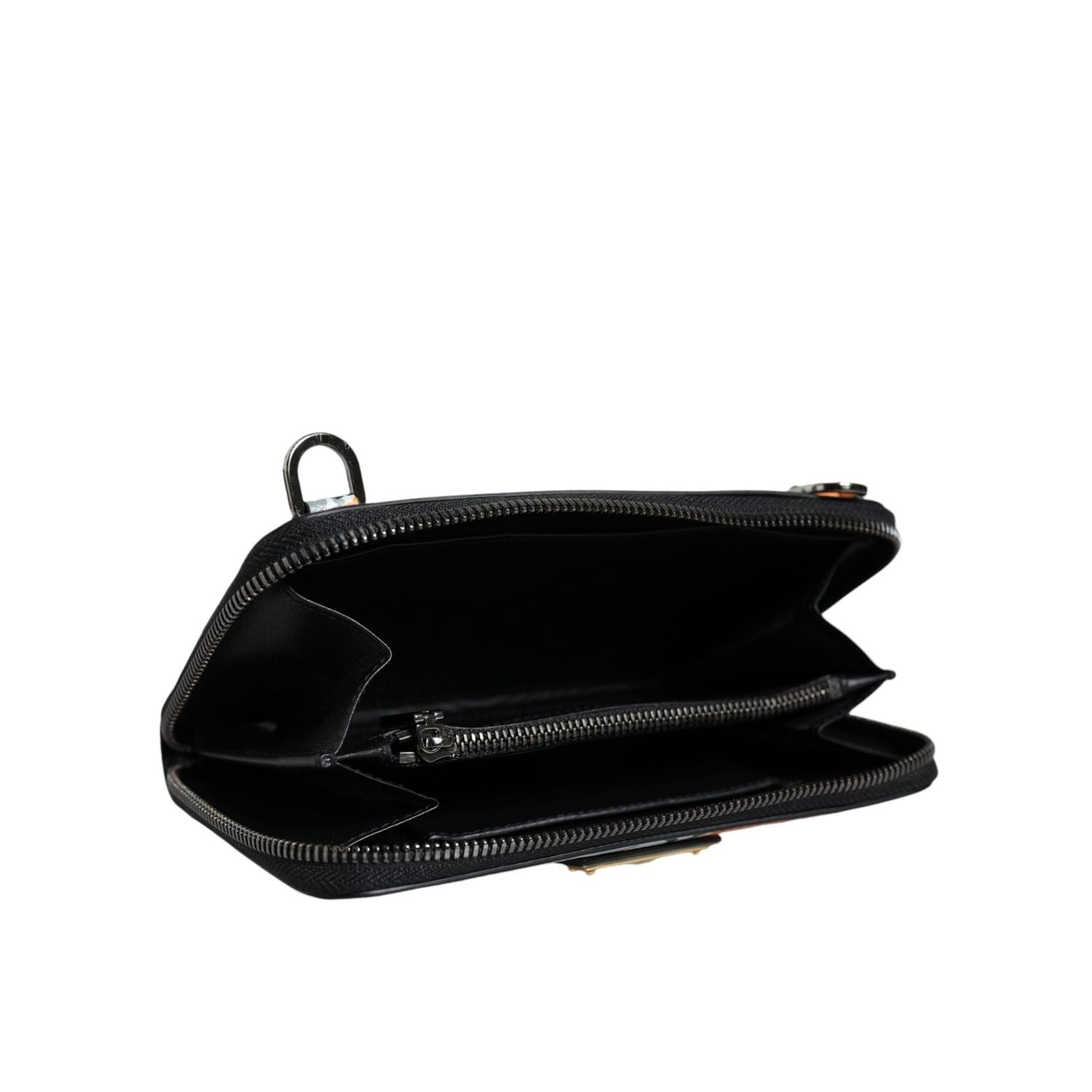 Front view with bag zipped and handles upright.