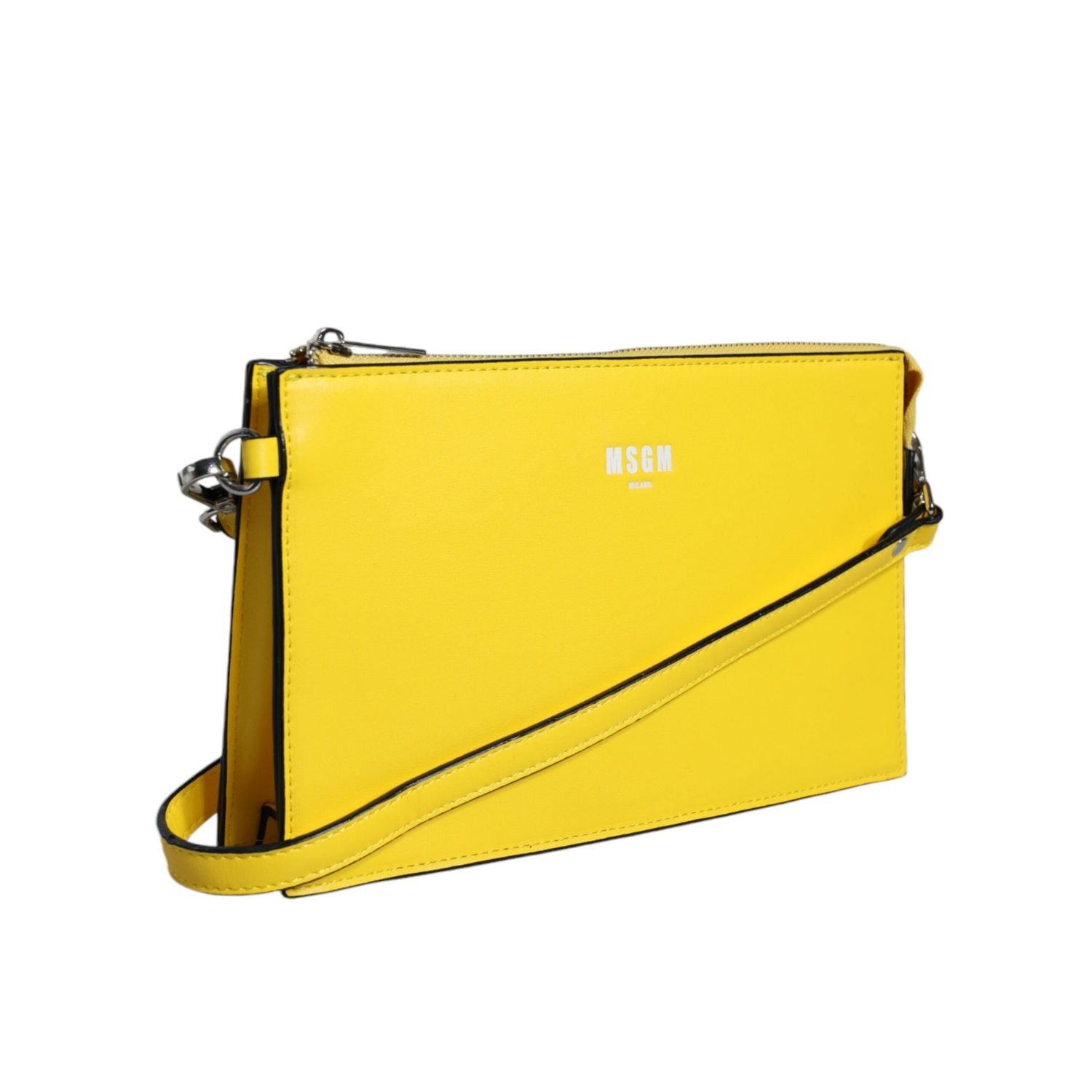 Front view with bag zipped and handles upright.