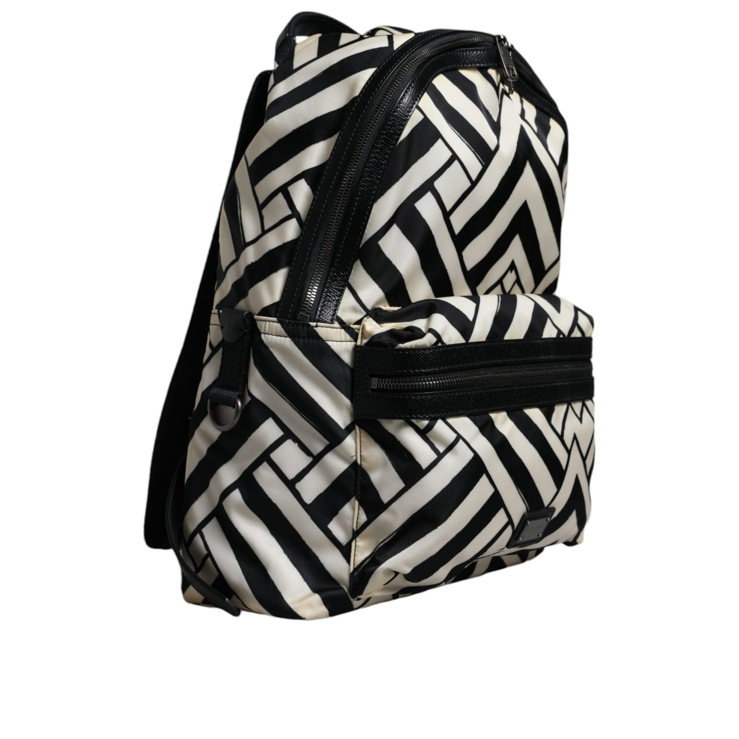 Front view with bag zipped and handles upright.