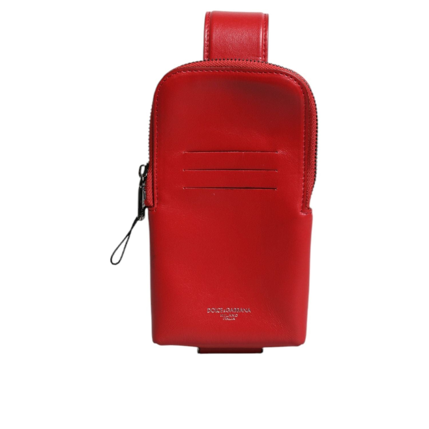 Front view with bag zipped and handles upright.