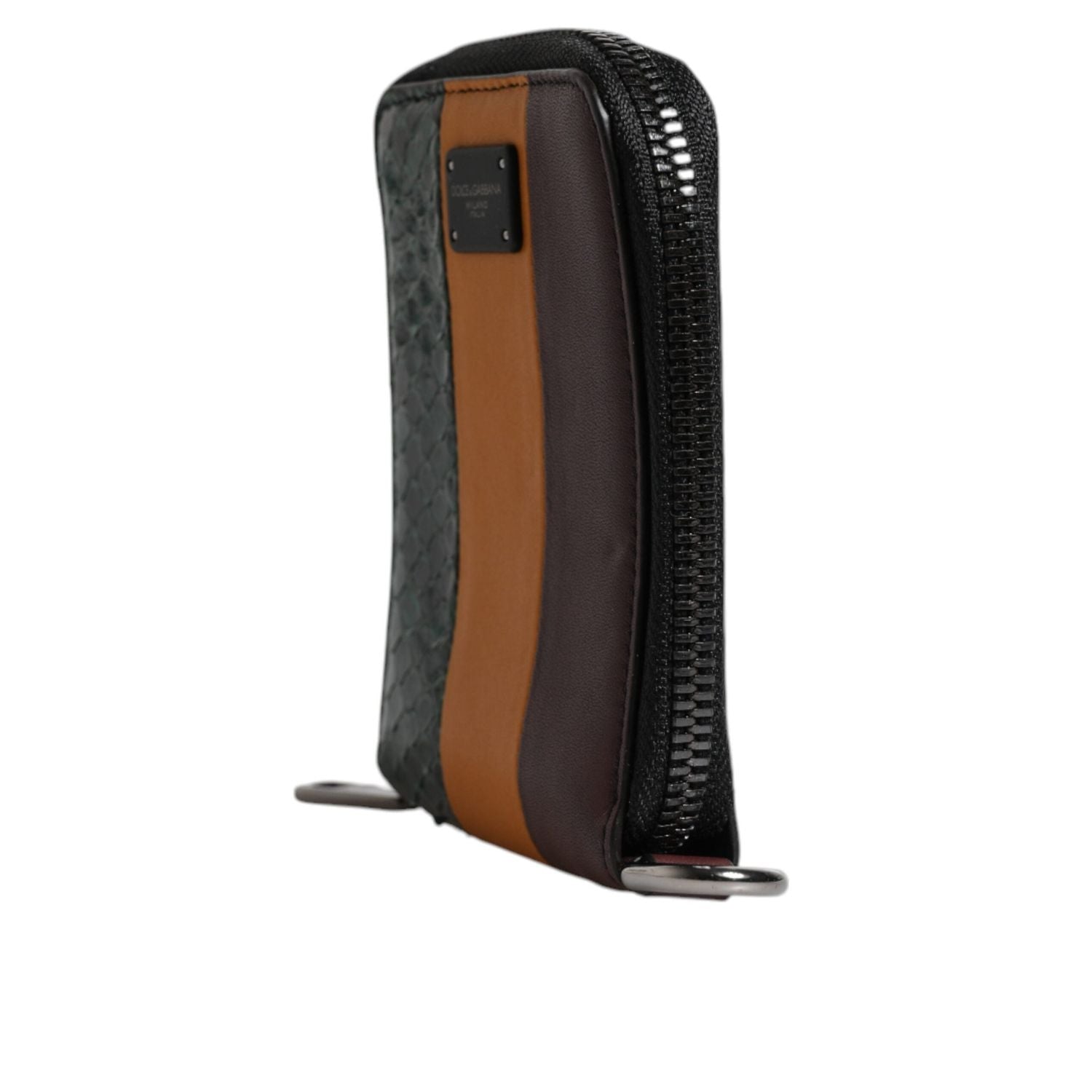 Front view with bag zipped and handles upright.