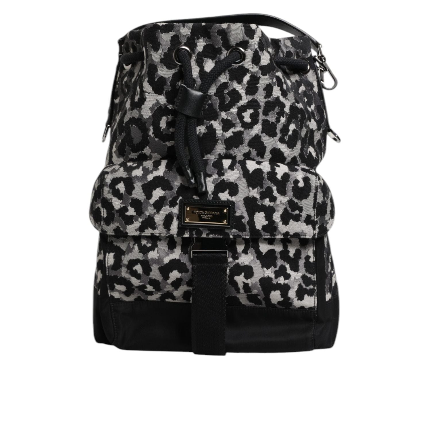 Front view with bag zipped and handles upright.
