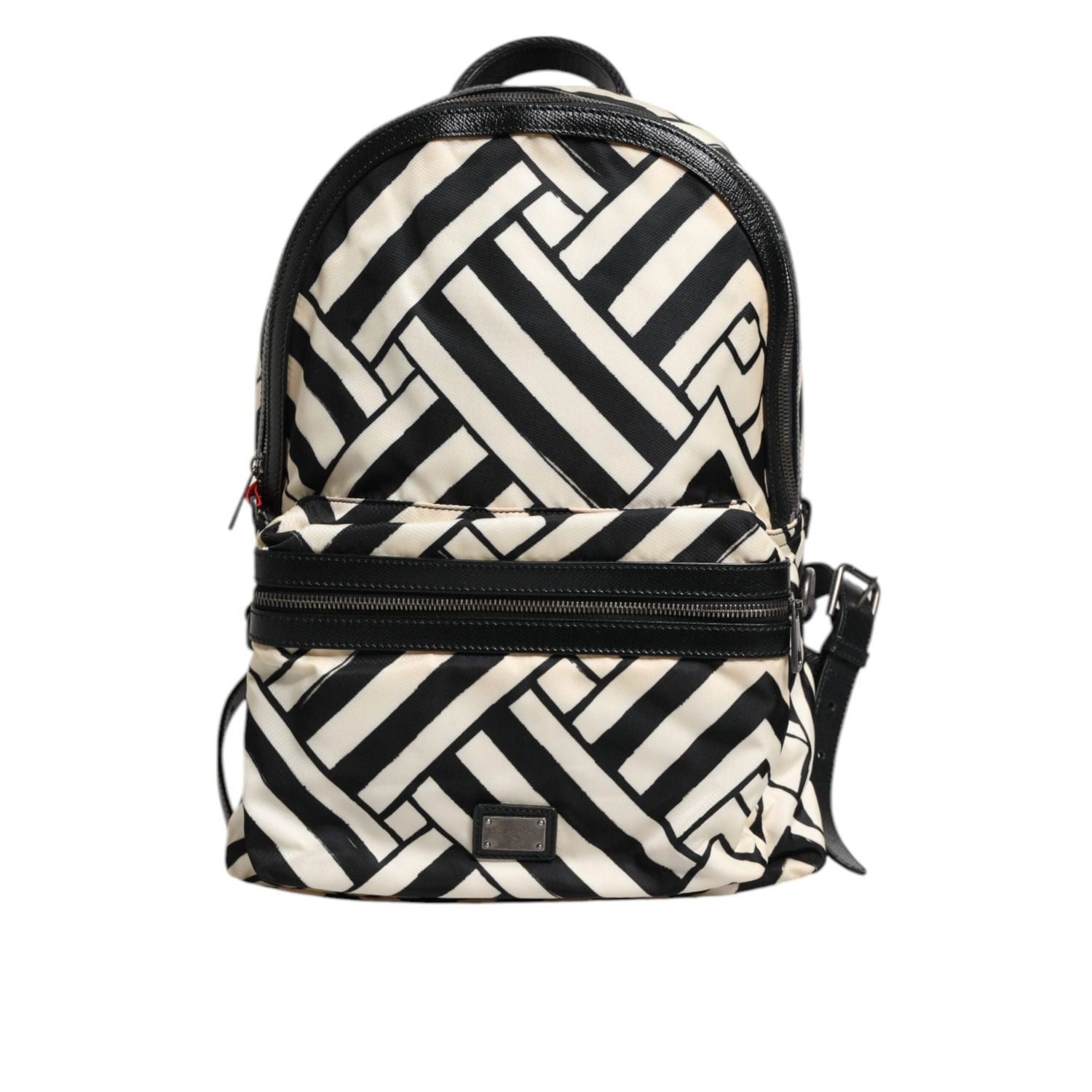 Front view with bag zipped and handles upright.