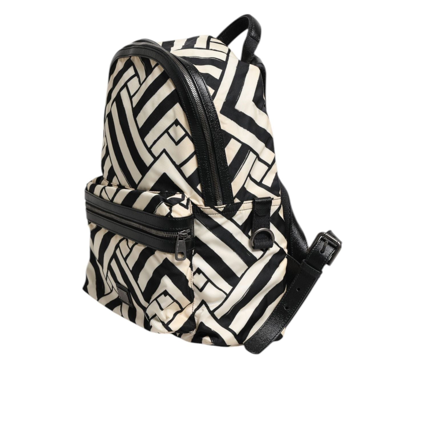 Front view with bag zipped and handles upright.