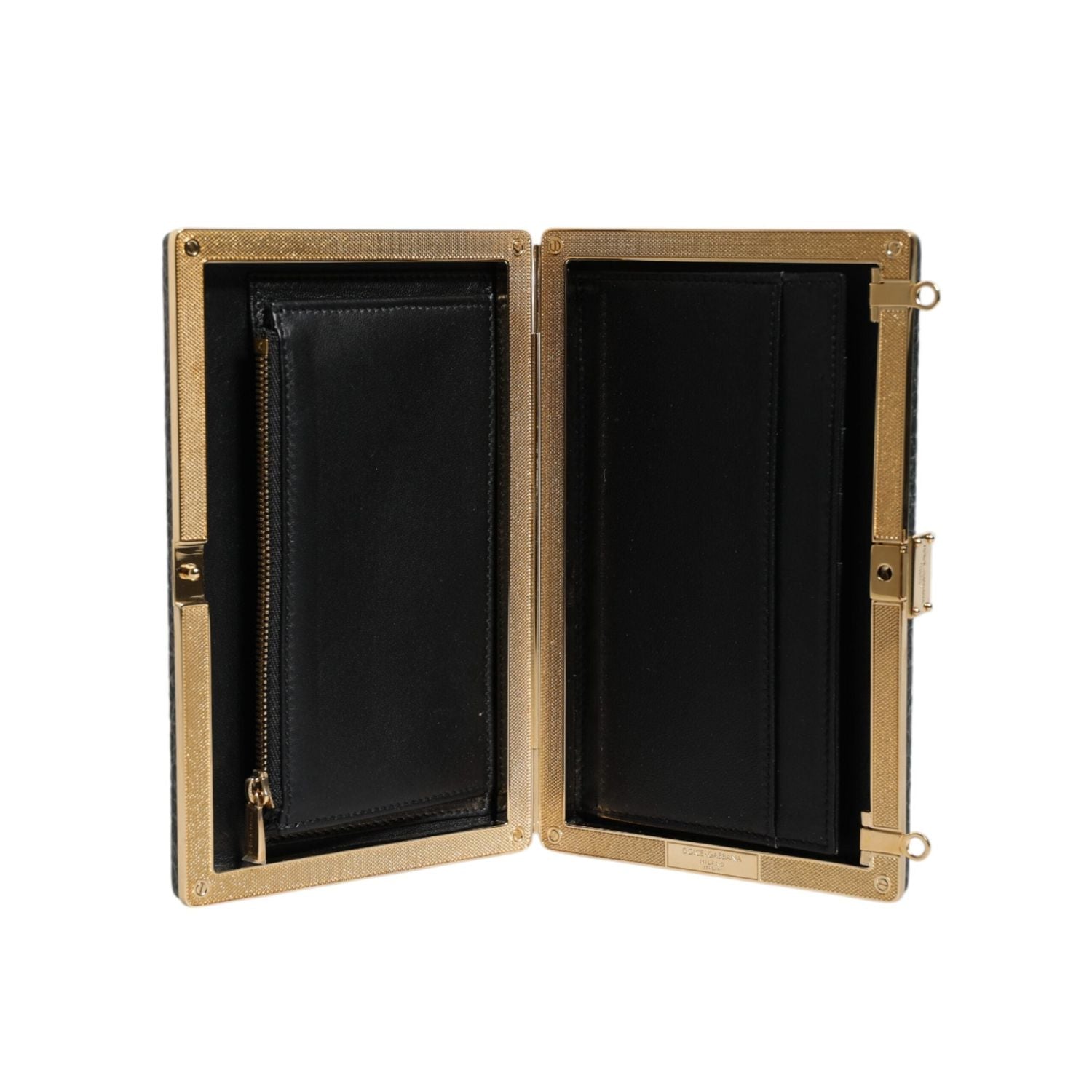 Front view with bag zipped and handles upright.