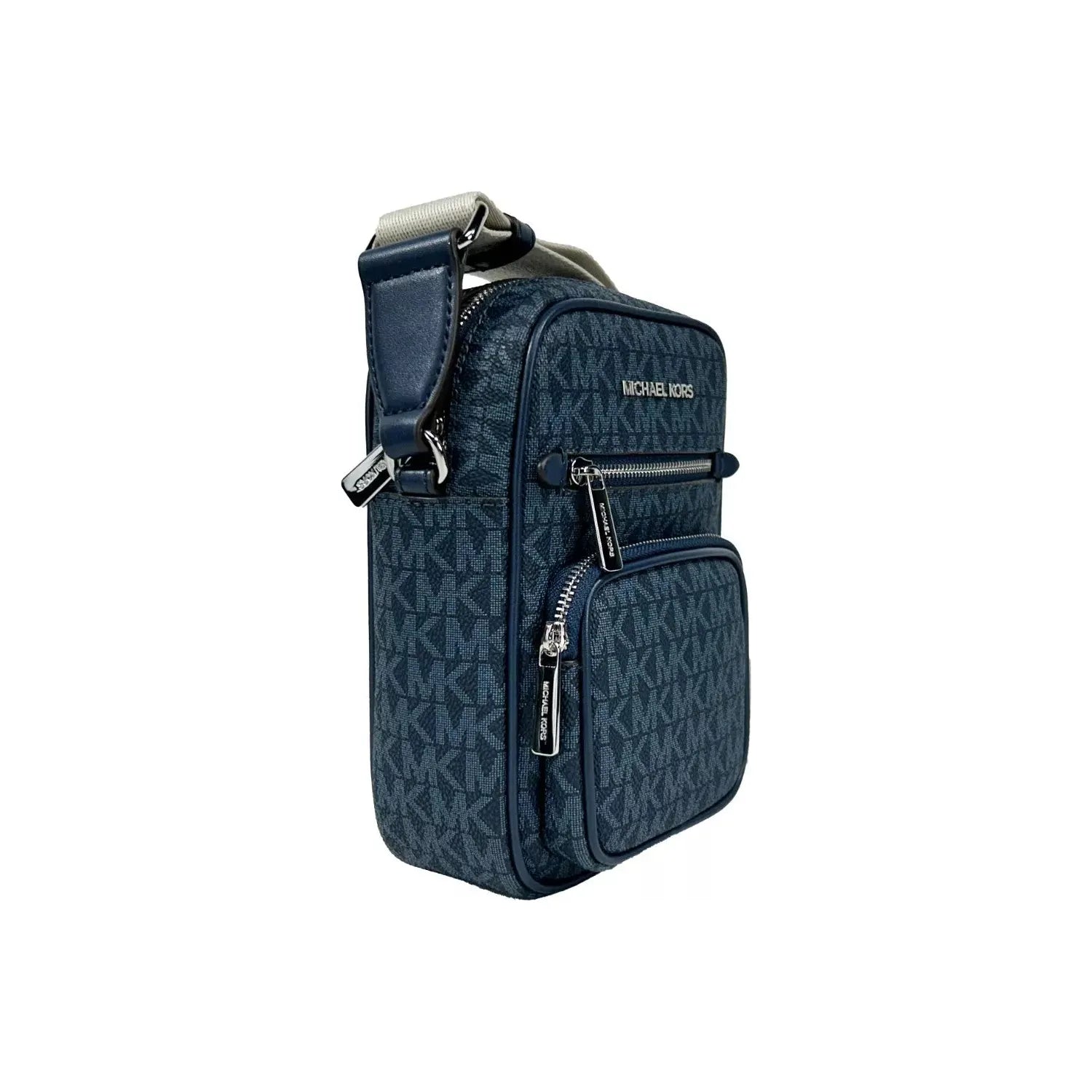 Front view with bag zipped and handles upright.