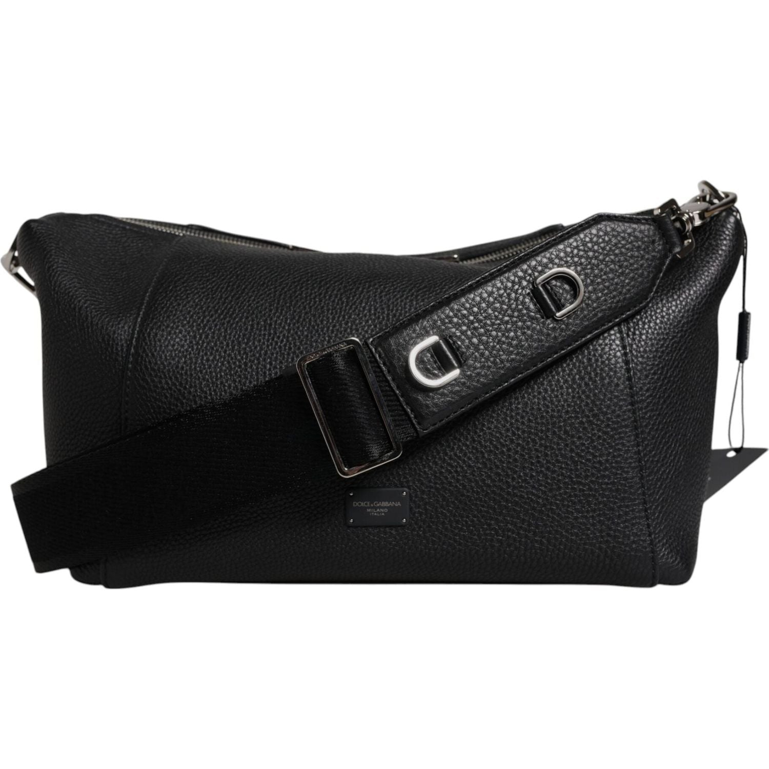 Front view with bag zipped and handles upright.