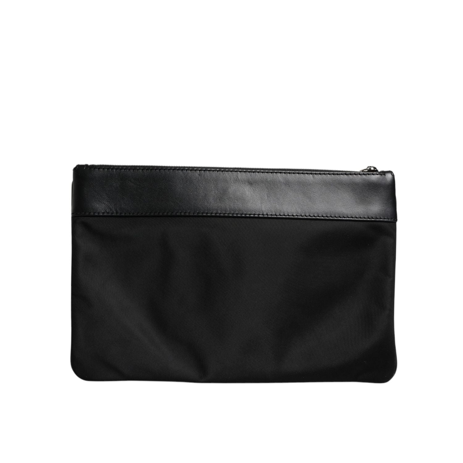 Front view with bag zipped and handles upright.