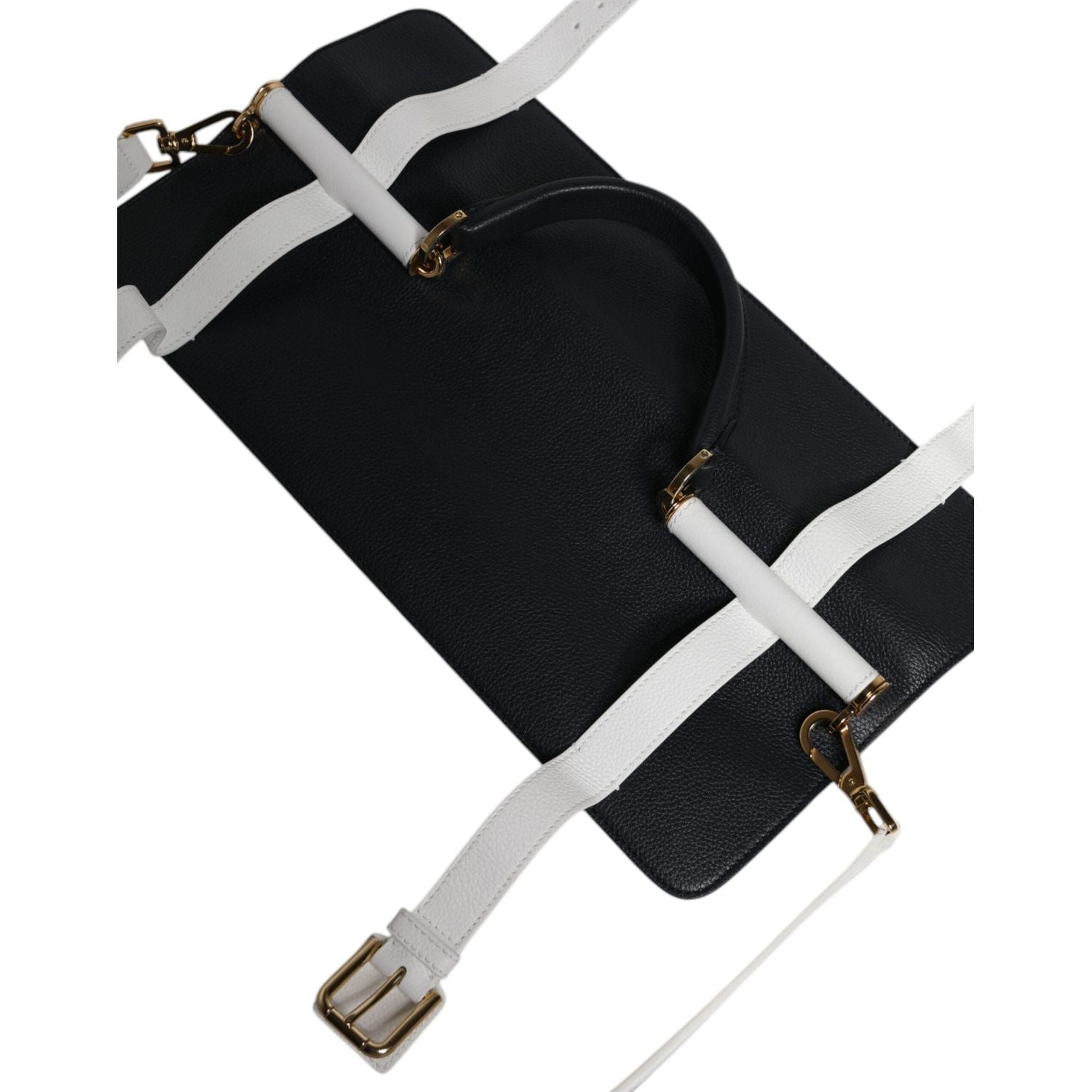 Front view with bag zipped and handles upright.