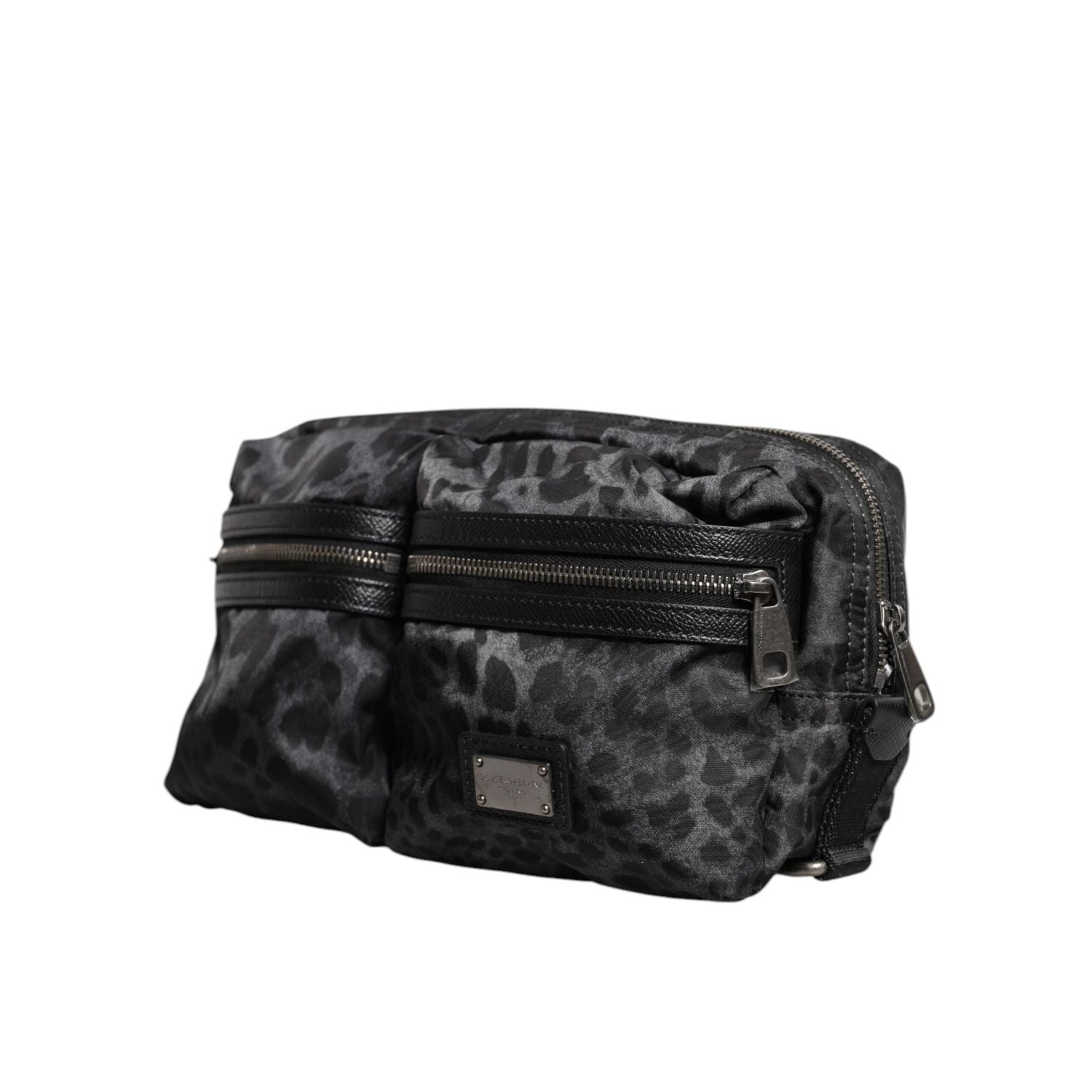 Front view with bag zipped and handles upright.