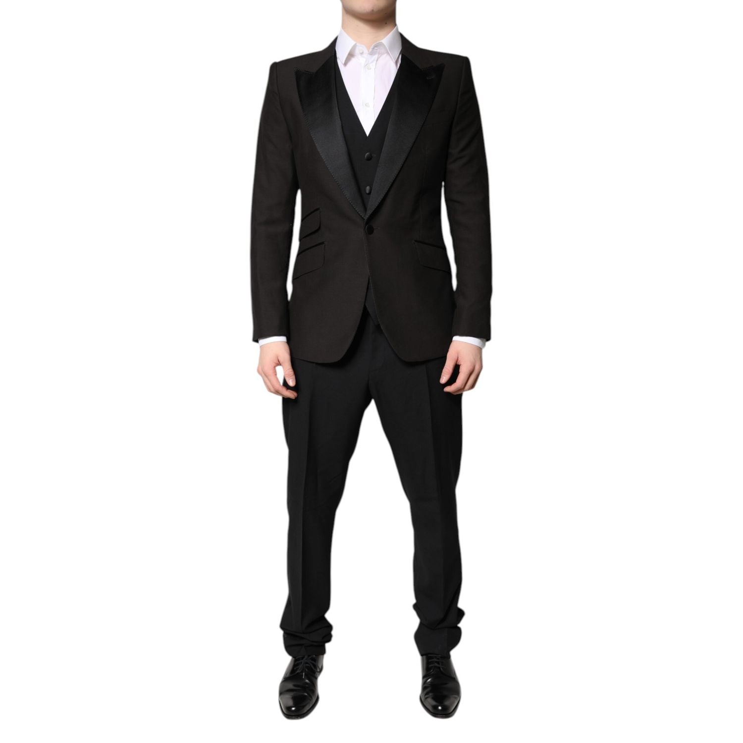 Front view with bag zipped and handles upright.