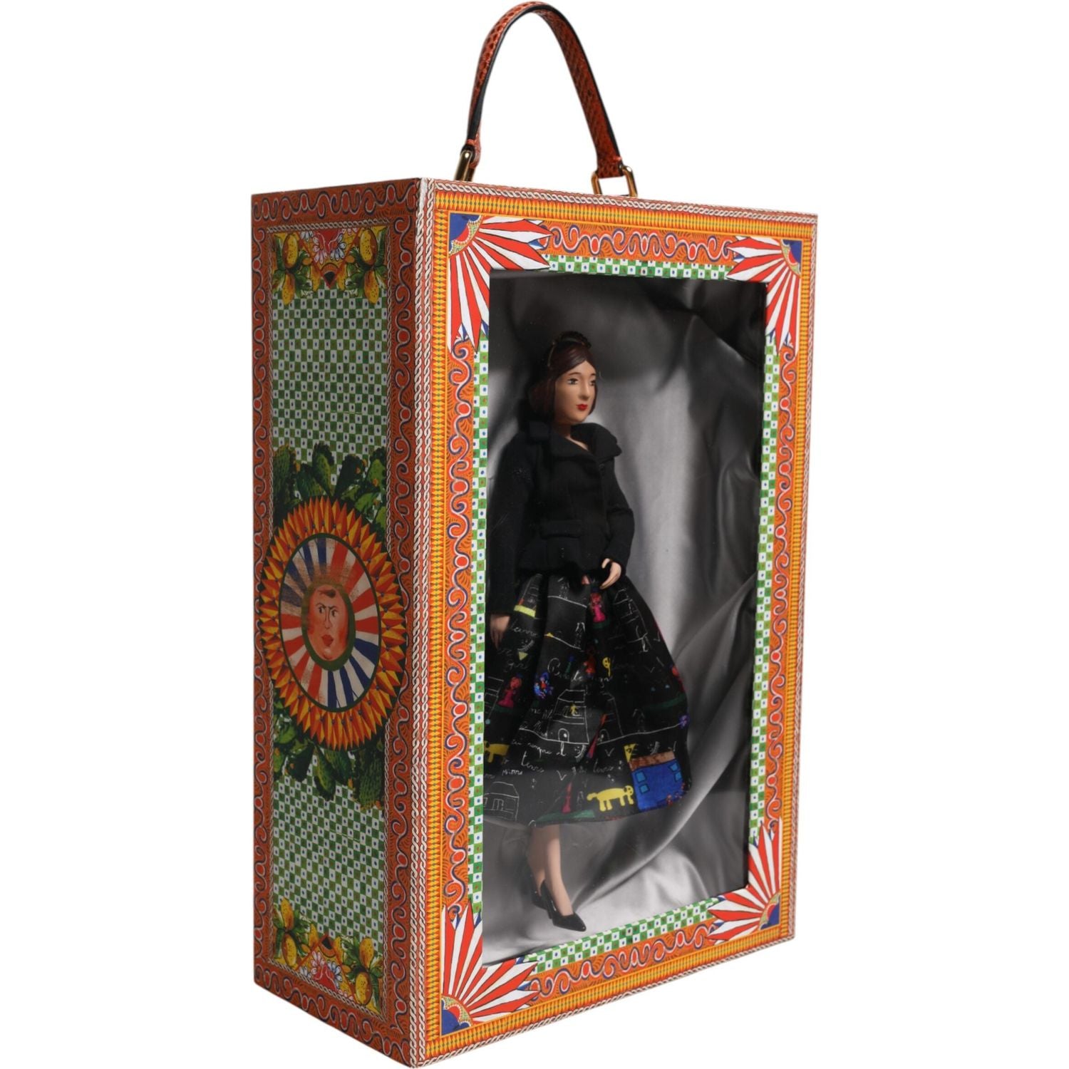 Front view with bag zipped and handles upright.