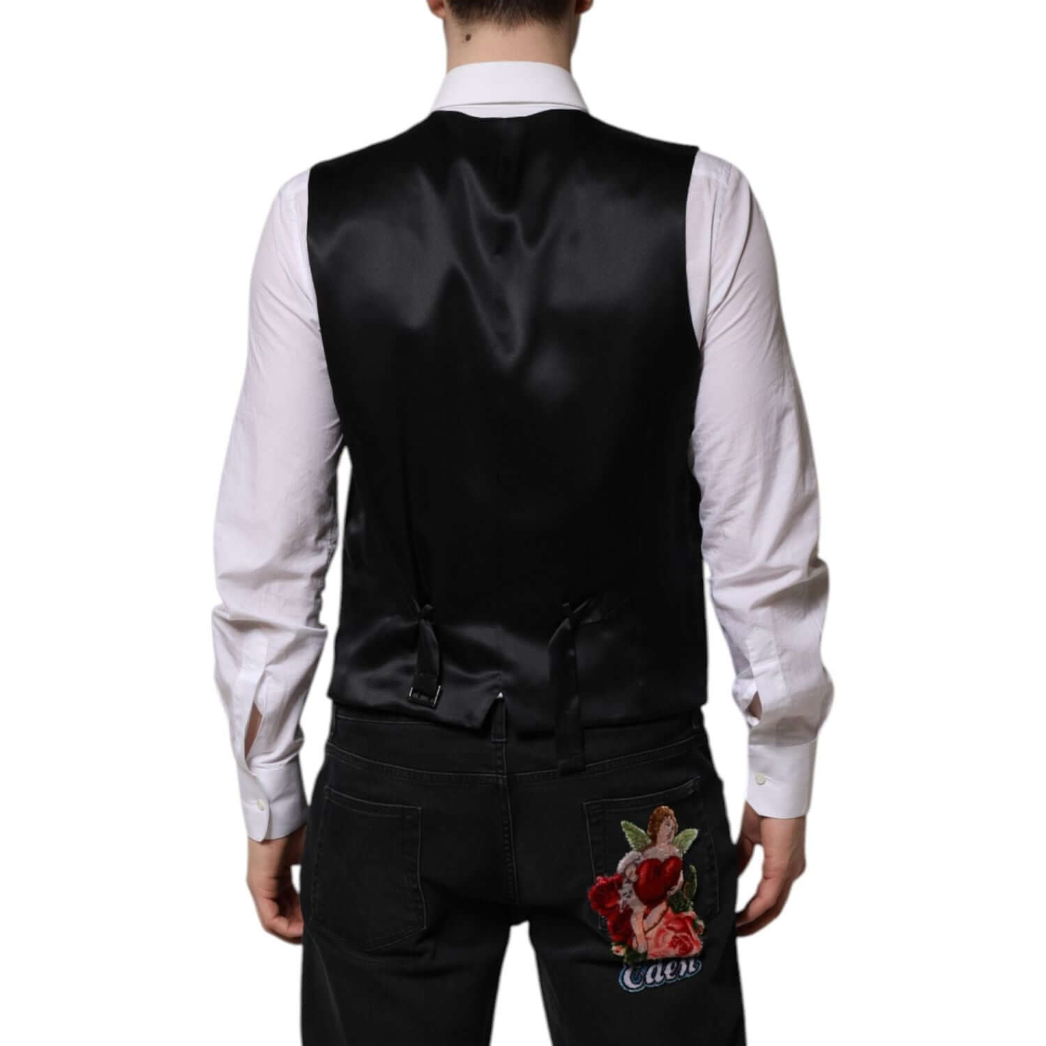 Front view with bag zipped and handles upright.
