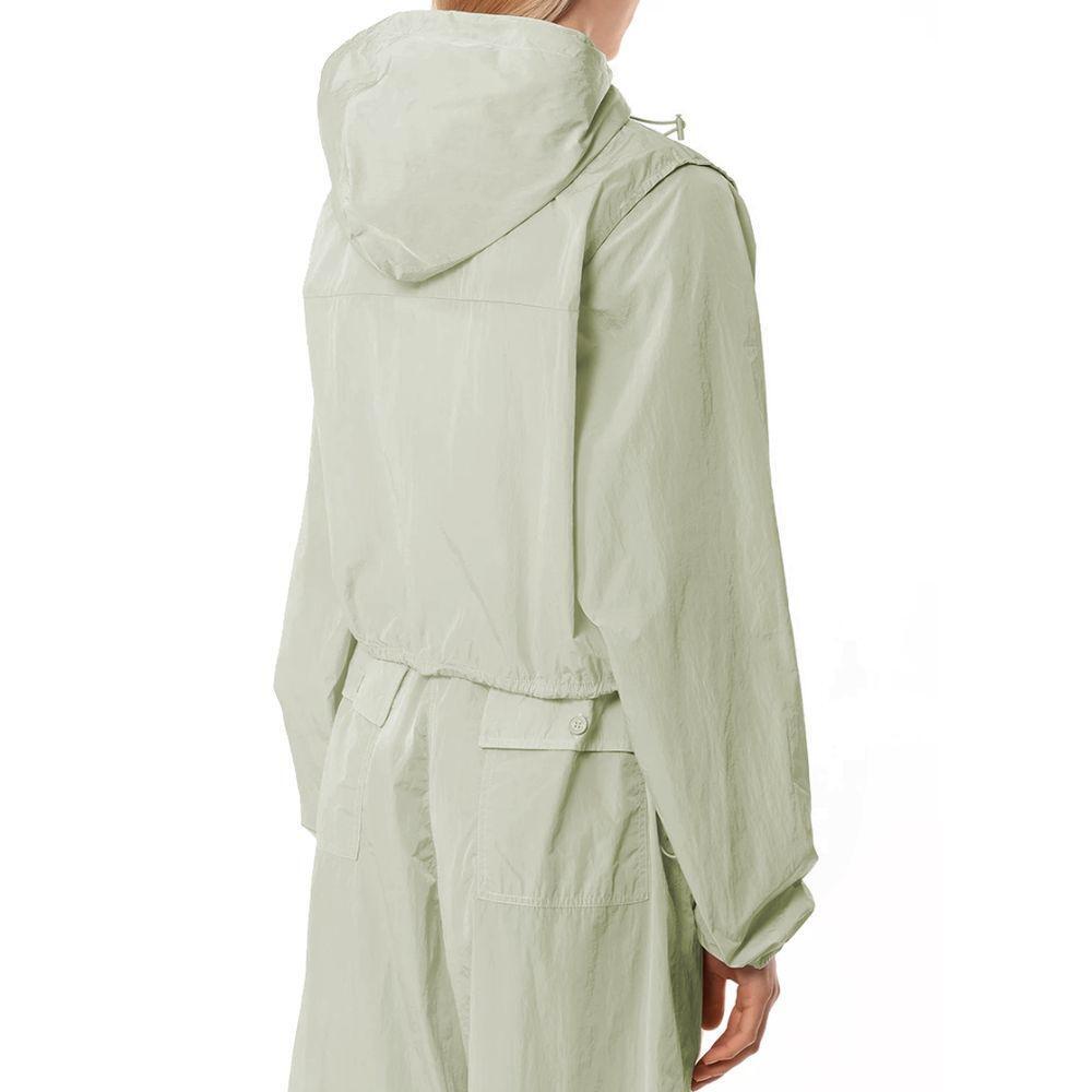Front view with bag zipped and handles upright.