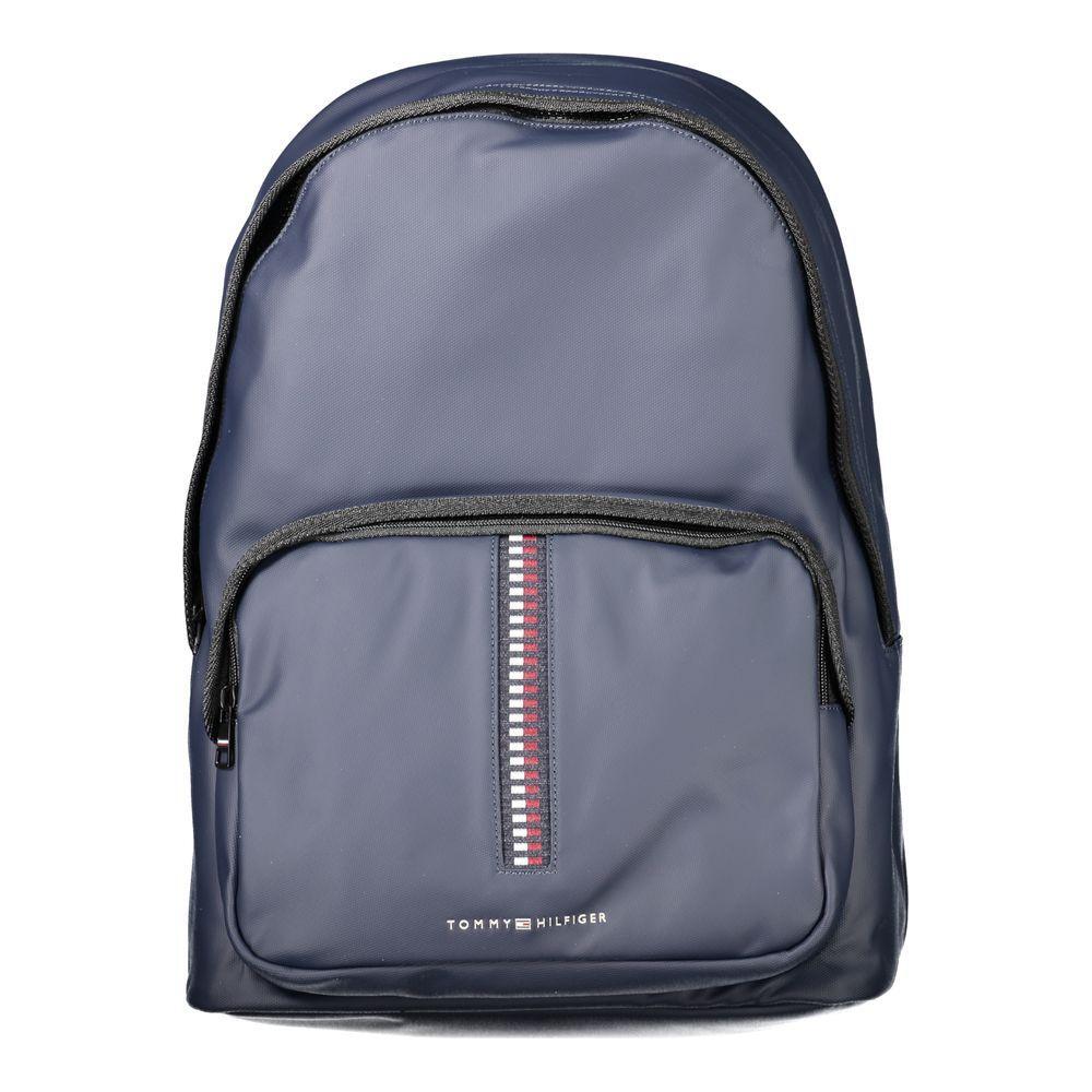 Front view with bag zipped and handles upright.