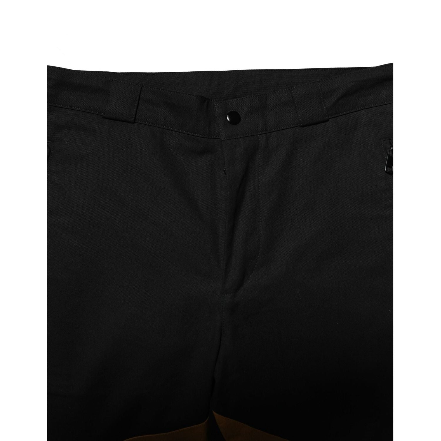 Front view with bag zipped and handles upright.