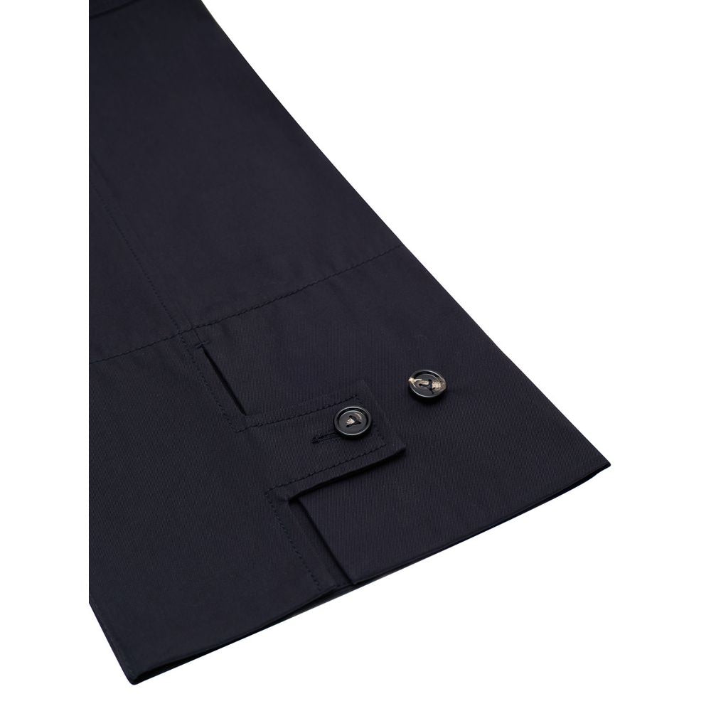 Front view with bag zipped and handles upright.