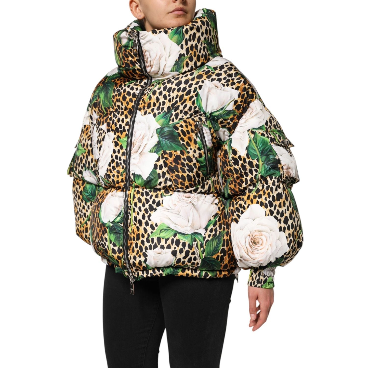 Front view with bag zipped and handles upright.