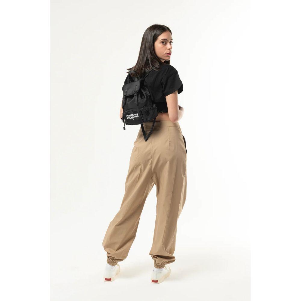 Front view with bag zipped and handles upright.