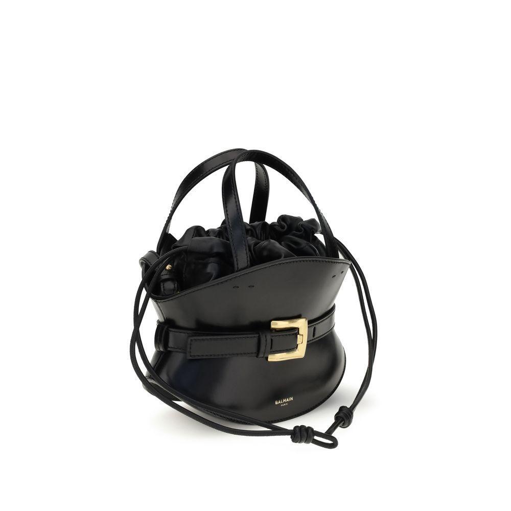 Front view with bag zipped and handles upright.