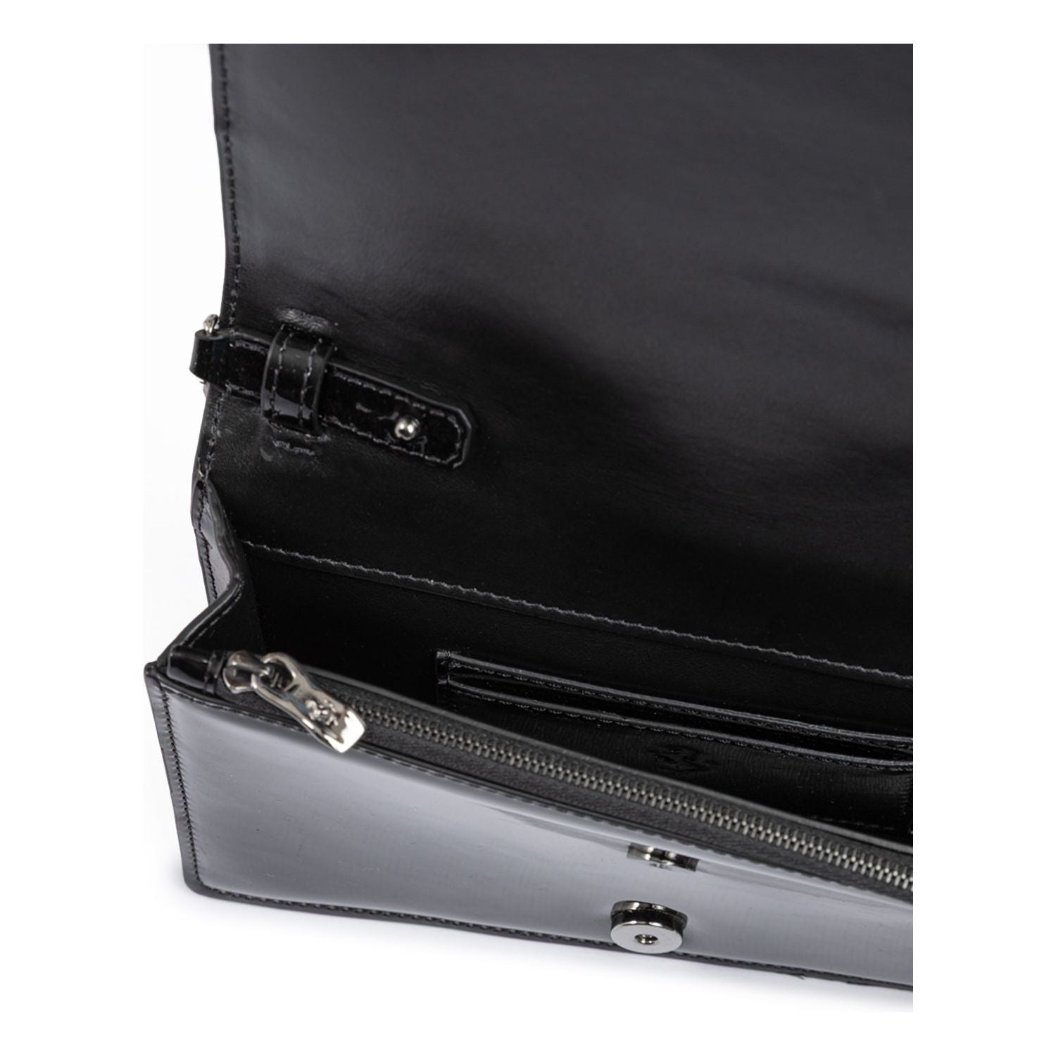 Front view with bag zipped and handles upright.