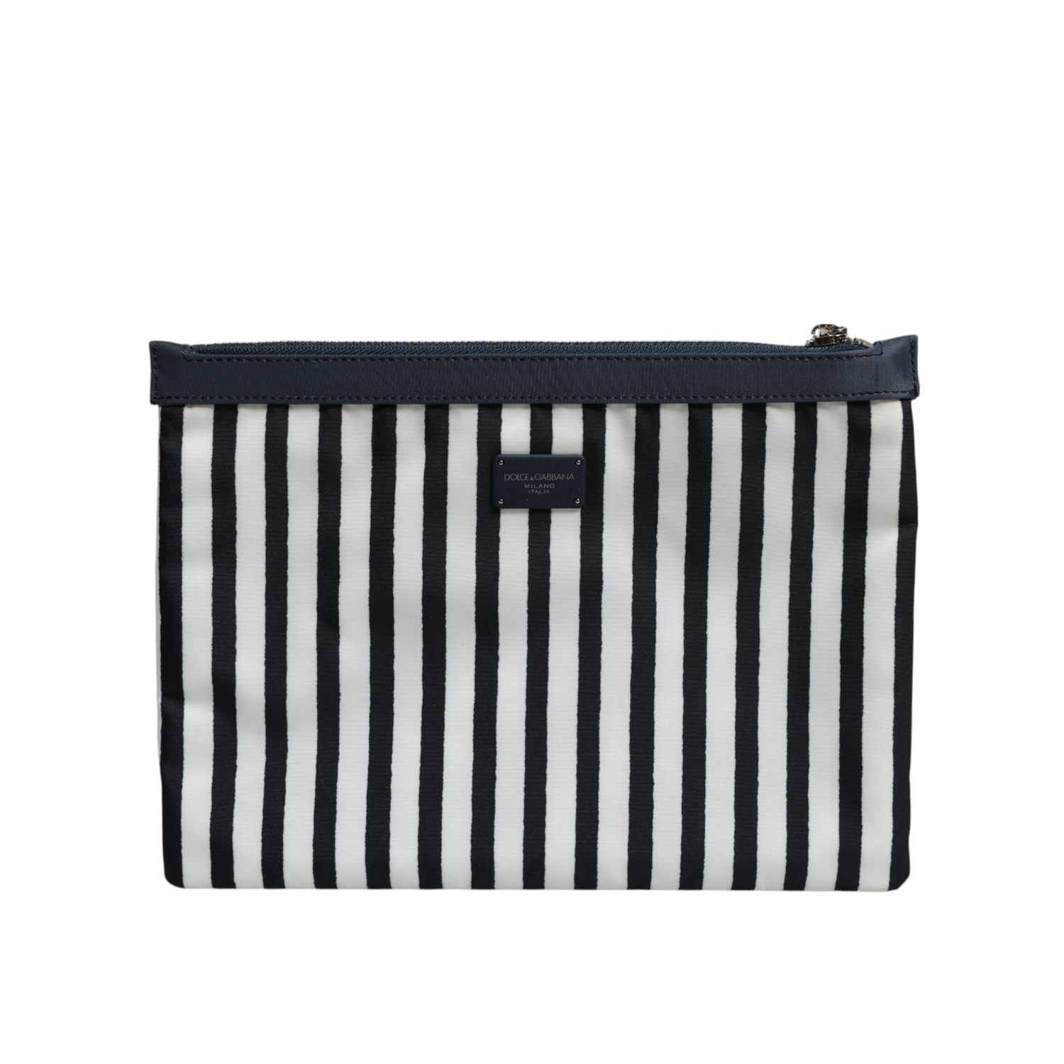 Front view with bag zipped and handles upright.