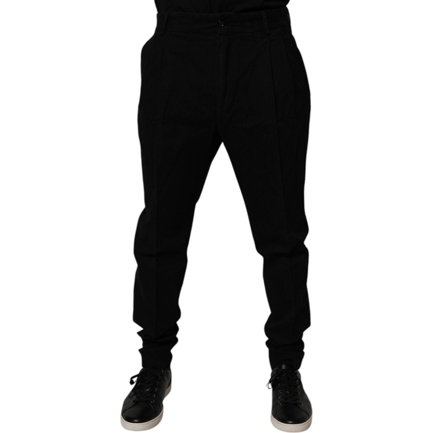 Front view with bag zipped and handles upright.