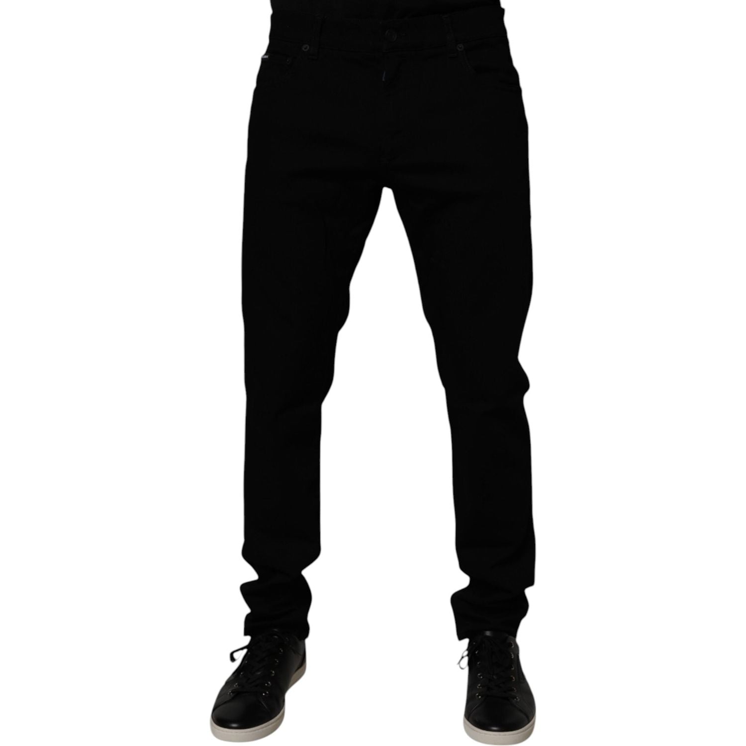 Front view with bag zipped and handles upright.