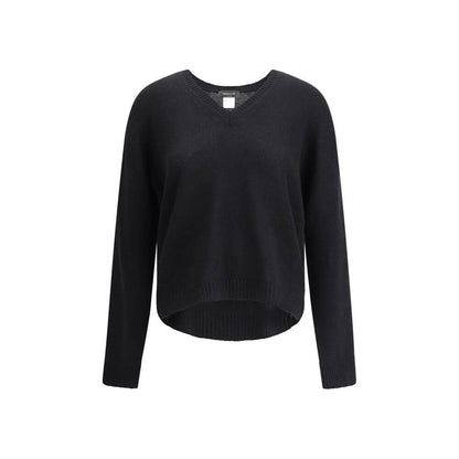 Fabiana Filippi Black Cashmere Cashmere Sweater with ribbed V-neck, hem, and cuffs, elegant and sophisticated design, 100% cashmere.