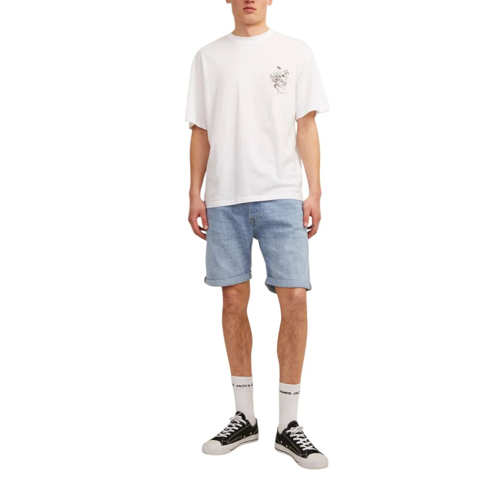 Man wearing Jack Jones Light Blue Cotton Bermuda Shorts with white shirt and sneakers