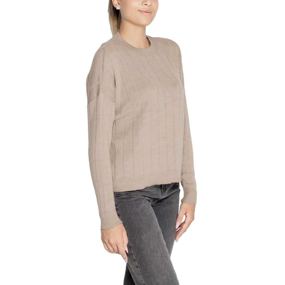 Only Beige Marabou Sweatshirt, women's knitwear, 100% acrylic, crew neck, vertical ribbed texture, comfortable and stylish design.