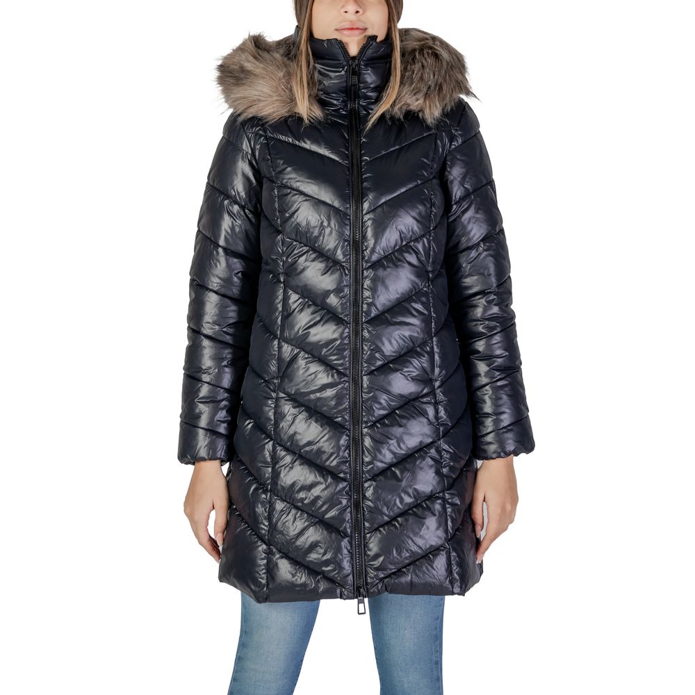 Only Black Polyamide Coat with diagonal quilting, faux fur hood, and double-slider zipper. Perfect women's puffer jacket for cold weather.