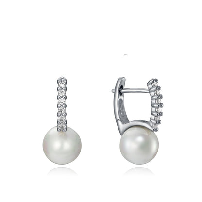Elegant pearl and crystal earrings from VICEROY JEWELS Mod. 7136E000-68 for ladies. Made in Silver 925° with official packaging.